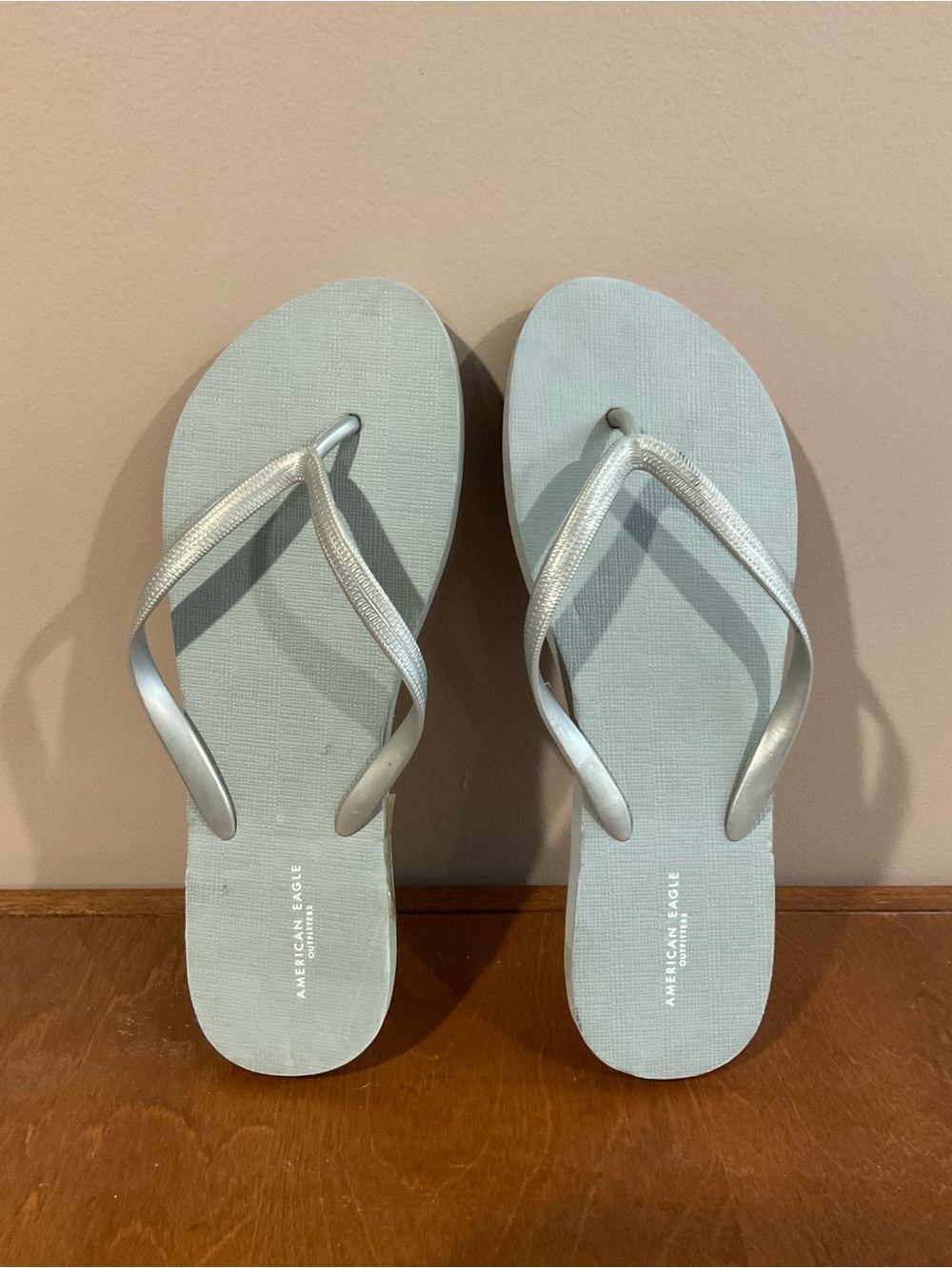 American Eagle Outfitters Light Silver/Gray Women's Flip Flop Sandals